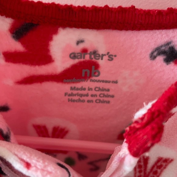 Carter’s newborn polar Santa pajama 🎅 - Picture 3 of 3